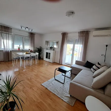 Charming Center Apartma Celje